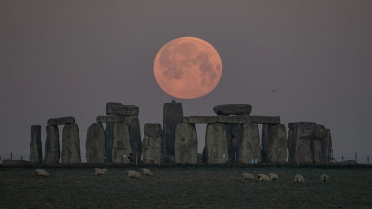 Rare ‘lunar standstill’ not seen since 2006 visible tonight – six more dates to witness lunar spectacle this year